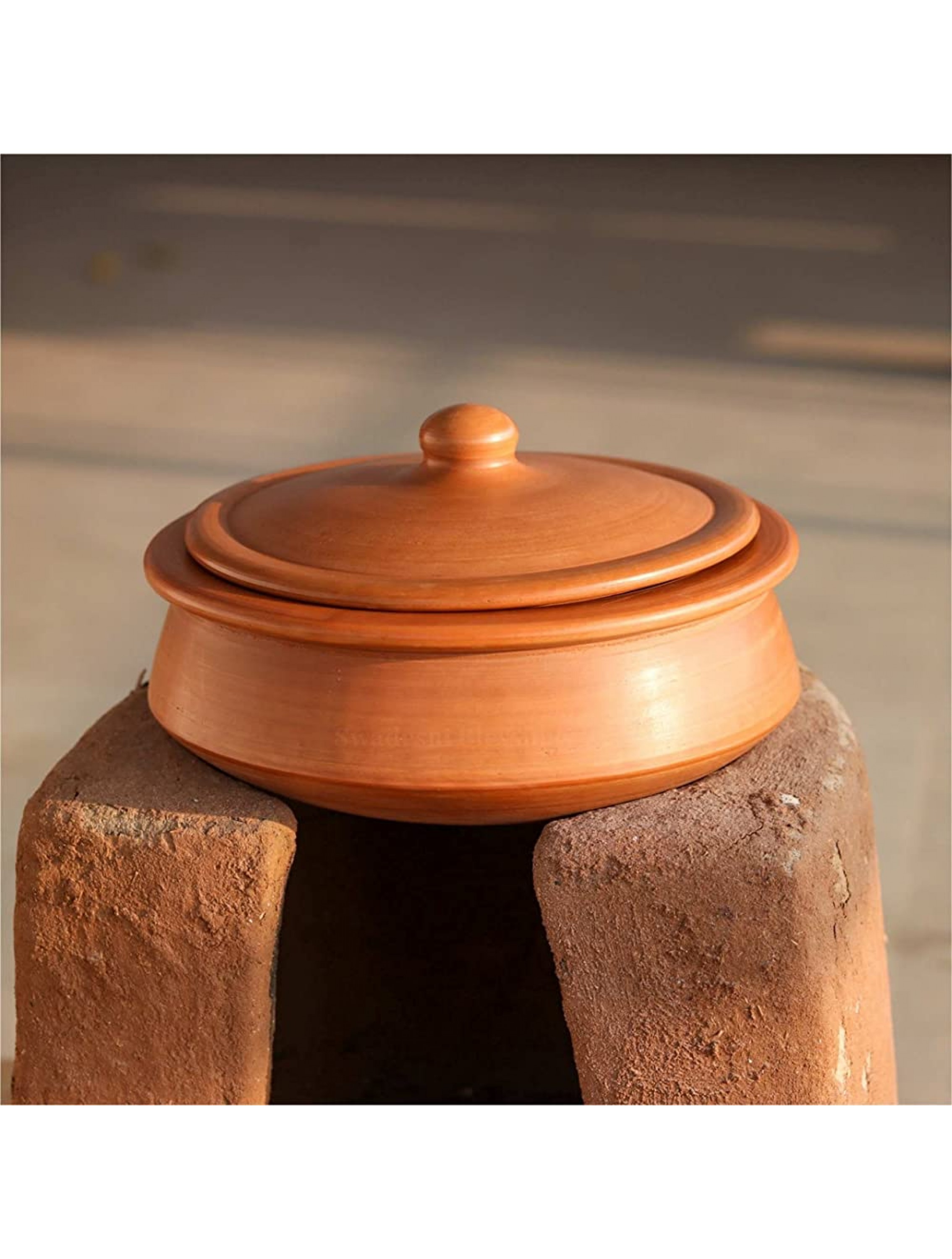 Swadeshi Blessings HandMade Exclusive Range Unglazed Clay Handi Earthen Kadai Clay Pot For Cooking & Serving with Lid 2.8Liters With Natural White Firing Shade & Mirror Shine + PALM LEAF STAND - B54A8W1BG