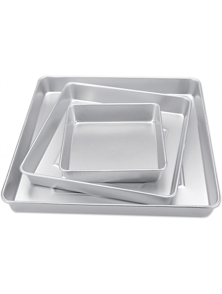 Wilton Performance Pans Square Cake Pans Set 3 Piece 8 12 and 16-Inch Cake Pans - BYQSYV0K2